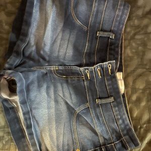 No Boundaries Jean Shorts with 3 Buttons